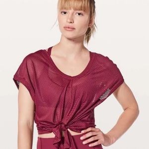 Lululemon Ahead by Miles tie-back tee, size 6, Wine/maroon